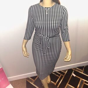Houndstooth business attire dress ❤️